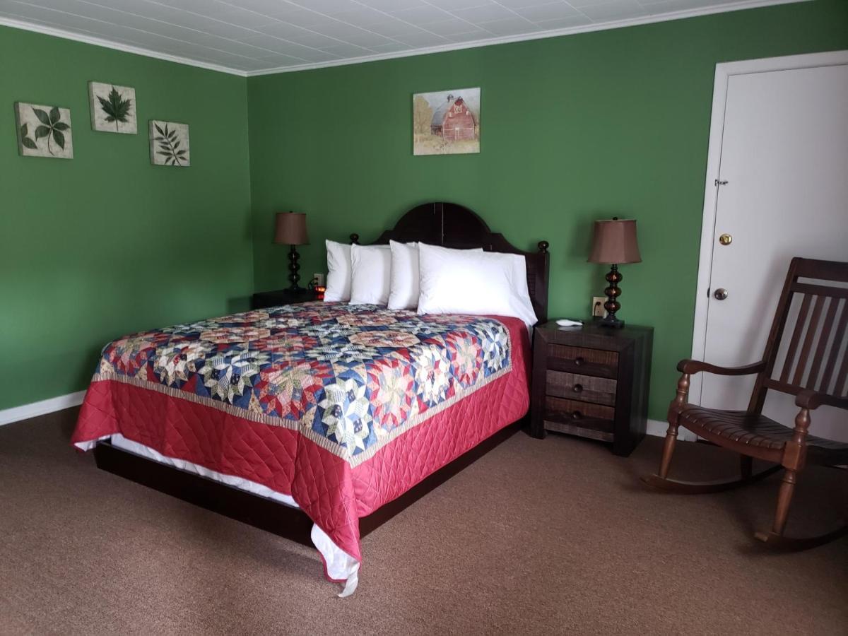 Schroon Lake Blue Ridge Motel מראה חיצוני תמונה